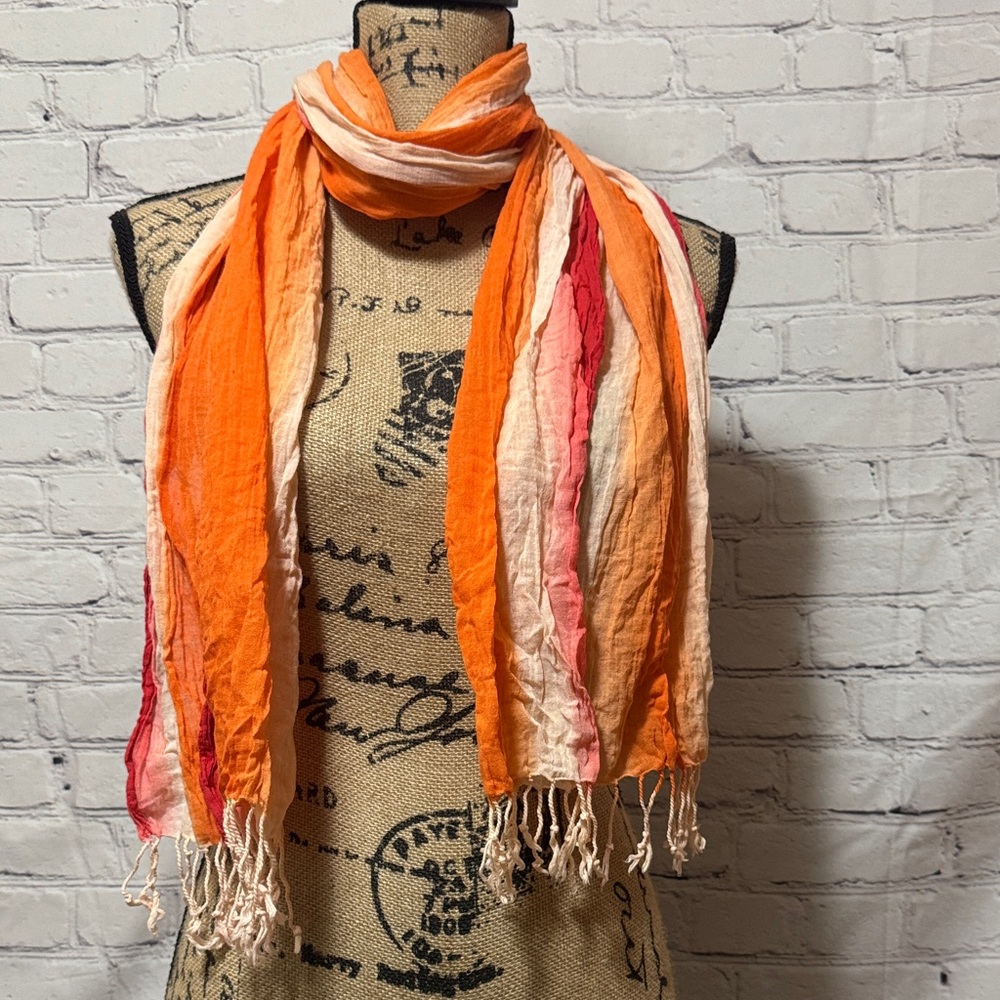 American Eagle Outfitters Scarf with fringe 100% cotton